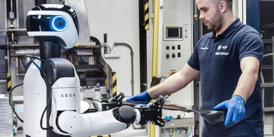 宝马欧洲工厂首次引入人形机器人，大寰机器人AG电爪承担执行任务